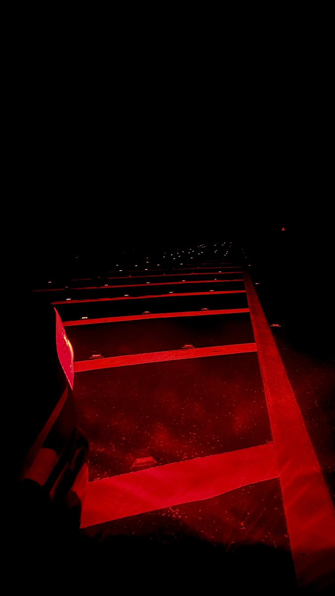 _4tami's tweet image. انا الطريق الممتلي بالمحطات 
لا تخدعك رحابتي .. وإمتدادي