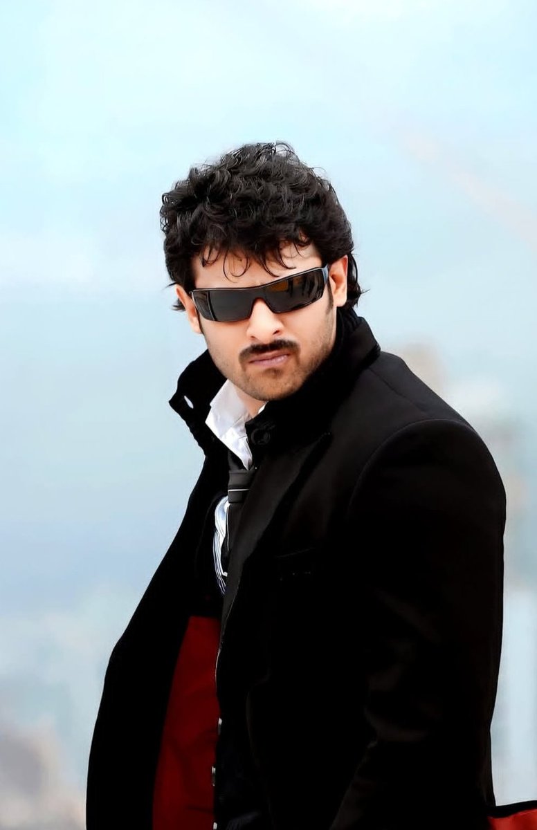 Oka multistarrer 😭♥️.Neel gadu 
#NTRNeel ni salaar ni kalipesthe bagundu 😭🤞🙏