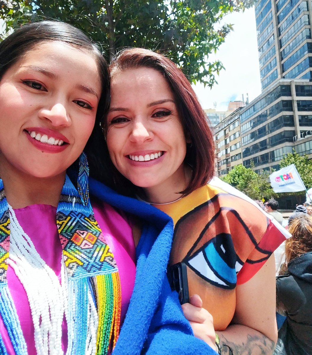 Sandra Chindoy (@sandra_chindoy) on Twitter photo 🔴Feliz de encontrarme con <a href="/nometiente2/">Marce Portilla ♥️</a>, una mujer que admiro y valoro mucho. LIDERESAS QUE ARRIESGAN TODO POR DEFENDER EL CAMBIO EN COLOMBIA. ✊🏽 Nosotras unidas somos más. 🔴Feliz de encontrarme con <a href="/nometiente2/">Marce Portilla ♥️</a>, una mujer que admiro y valoro mucho. LIDERESAS QUE ARRIESGAN TODO POR DEFENDER EL CAMBIO EN COLOMBIA. ✊🏽 Nosotras unidas somos más.