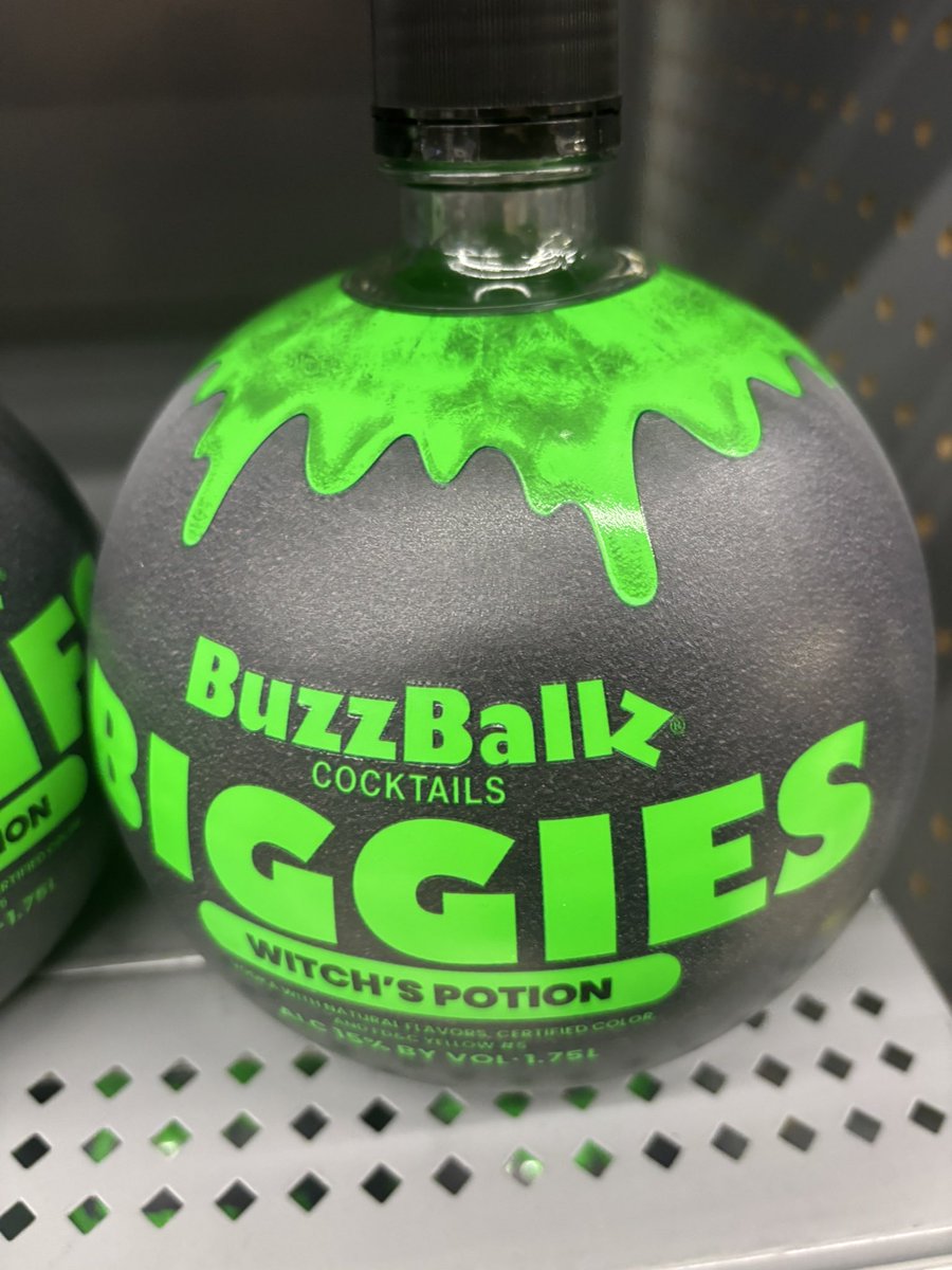 birthdayrich's tweet image. I would only drink this with my friend sleeves or with a goth latina