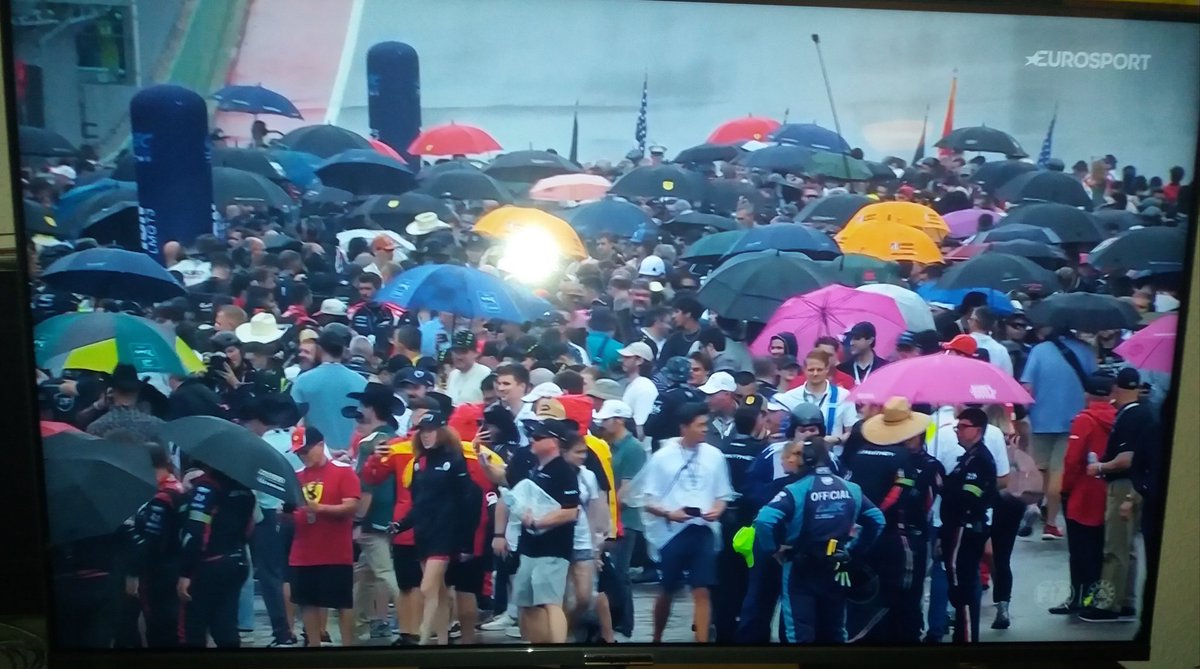 19Micha09's tweet image. Regen in Austin!
Uns allen ein spannendes und geiles 6 Stunden #WEC Rennen gewünscht!
#Discoveryplus #fragLeMans