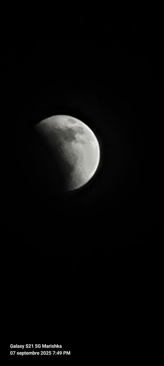 tarwagalissi's tweet photo. Un magnifique éclipse de lune
#Djibouti #eclipe https://t.co/ydqQ369QYC