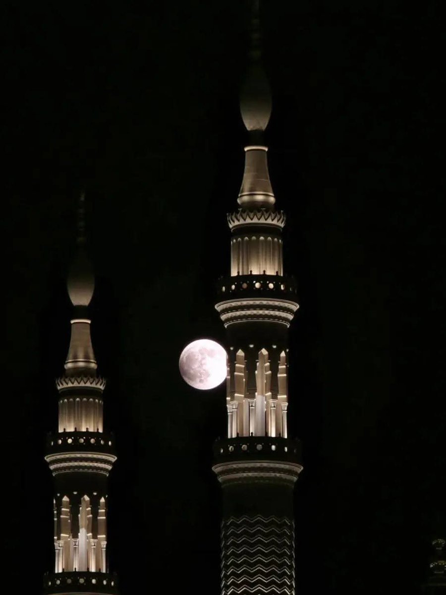 Umar_ibn_irshad's tweet image. The Lunar Eclipse in Madinah Al Munawwarah