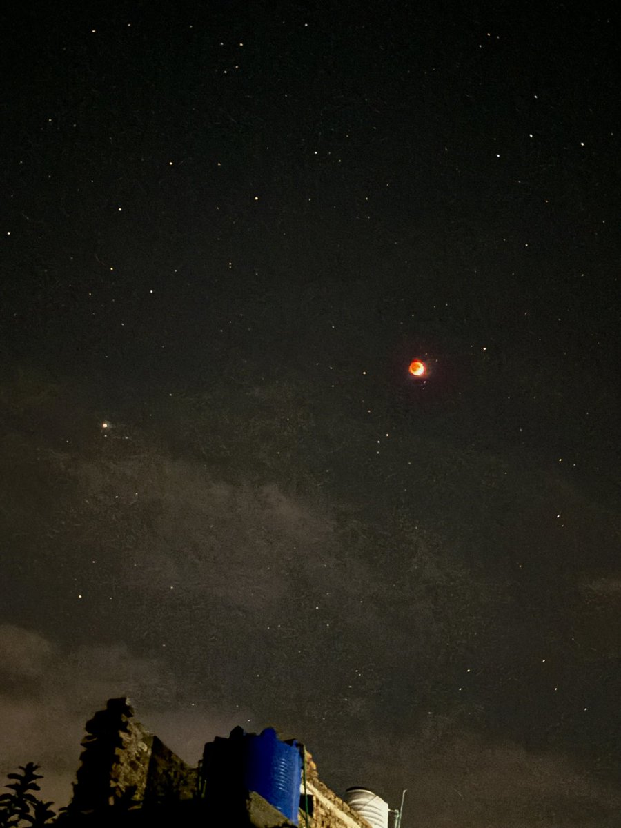 heytheresaif's tweet image. #Mooneclipse today. 
Shot on iphone.