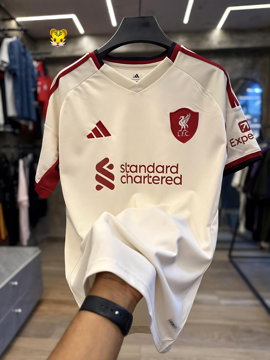 NU_ELS's tweet photo. Send a dm or Whatsapp  https://t.co/CrqQSMAPr8  to order a jersey or two, delivery is swift and nationwide, please retweet 🙏🙏🙏 https://t.co/jzTWh5XQT1