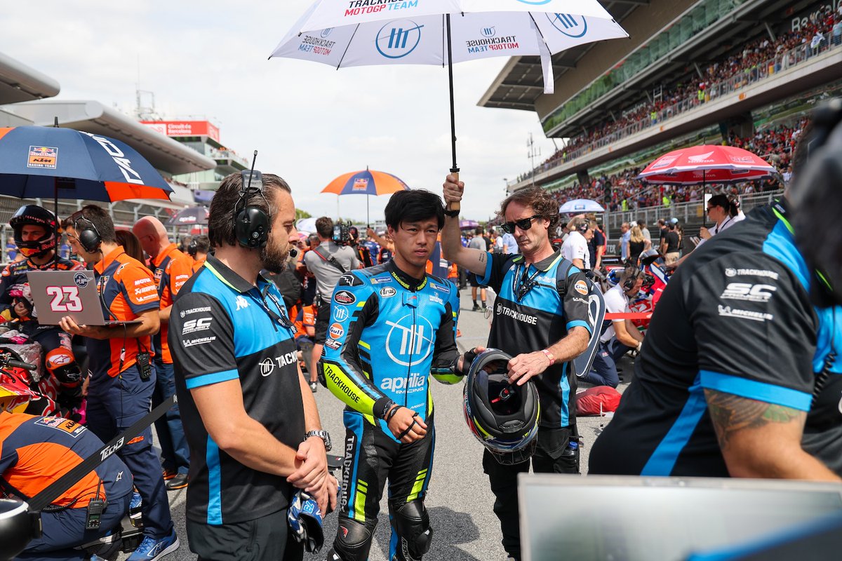 第15戦カタルーニャGPは9月7日
カタルーニャ・サーキットで決勝レースを行い
MotoGPクラスの小椋藍選手は
6位でフィニッシュしました
前日のスプリントでは９位
今大会は２レースともに
ポイント獲得を果たしました

決勝レースを終えた
小椋選手のコメントです

「今日はスタートが良かったので