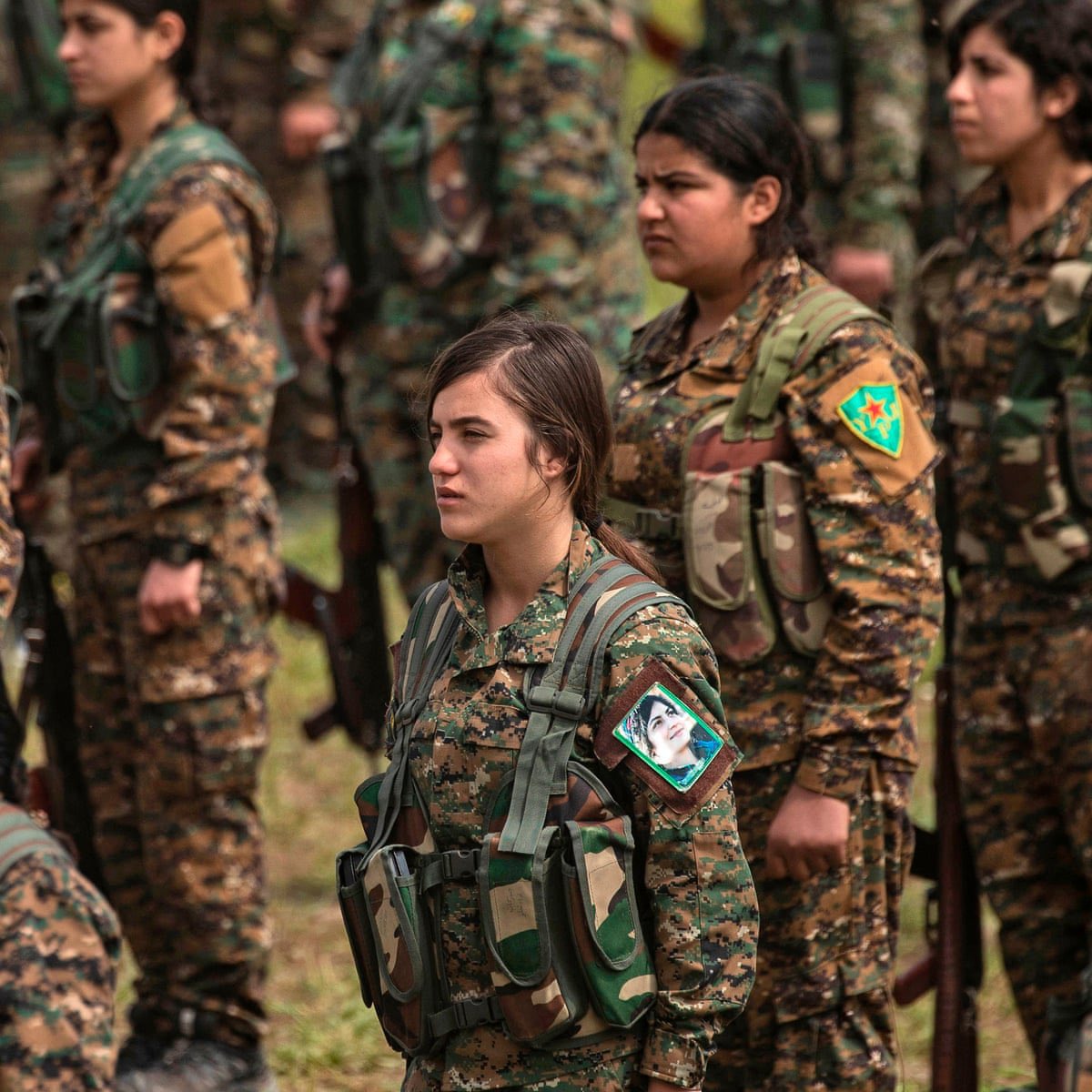 In Damascus, women are honored 🌹✨

Meanwhile, the SDF exploits women — even recruiting underage girls into their ranks. 😔

And then, the followers of SDF and the orphans of Assad come out to lecture us about “women’s rights”… what a disgrace. 🚫👎

#Syria #WomensRights
