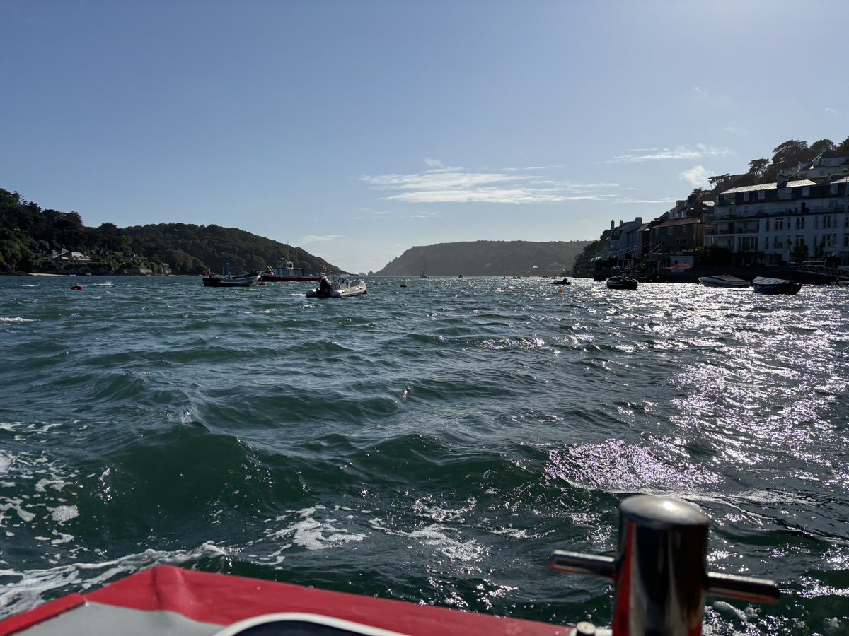 Ferry back from great late lunch at South Sands Hotel - new recipe shortbread (with lemon posset) is a winner!
<a href="/SouthSandsHotel/">South Sands Hotel</a> 
#salcombe
#southsandshotel