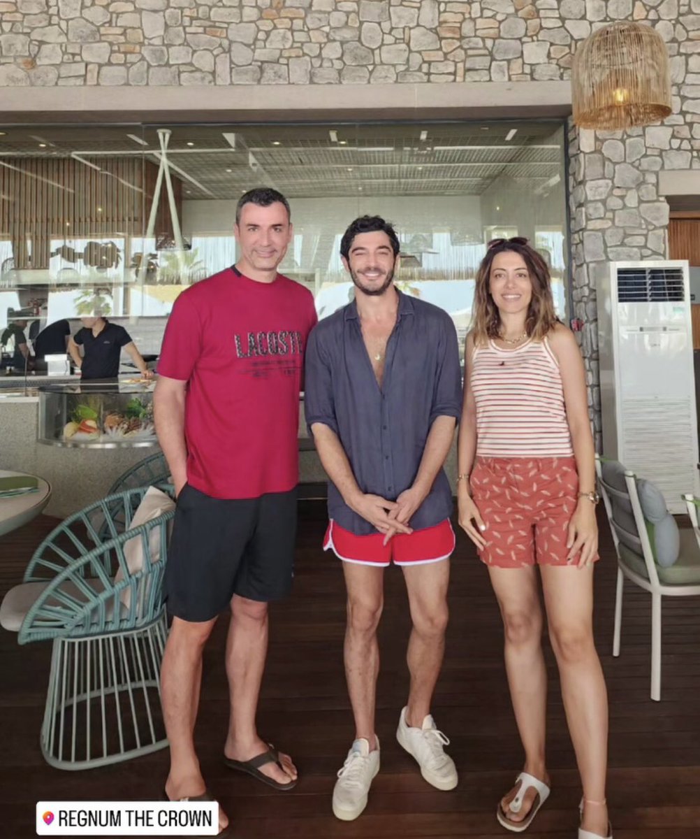Burak_TrFanlari's tweet photo. #BurakDeniz ve sevenleri bugün Antalya'dan✨ https://t.co/jYGWi1whyp