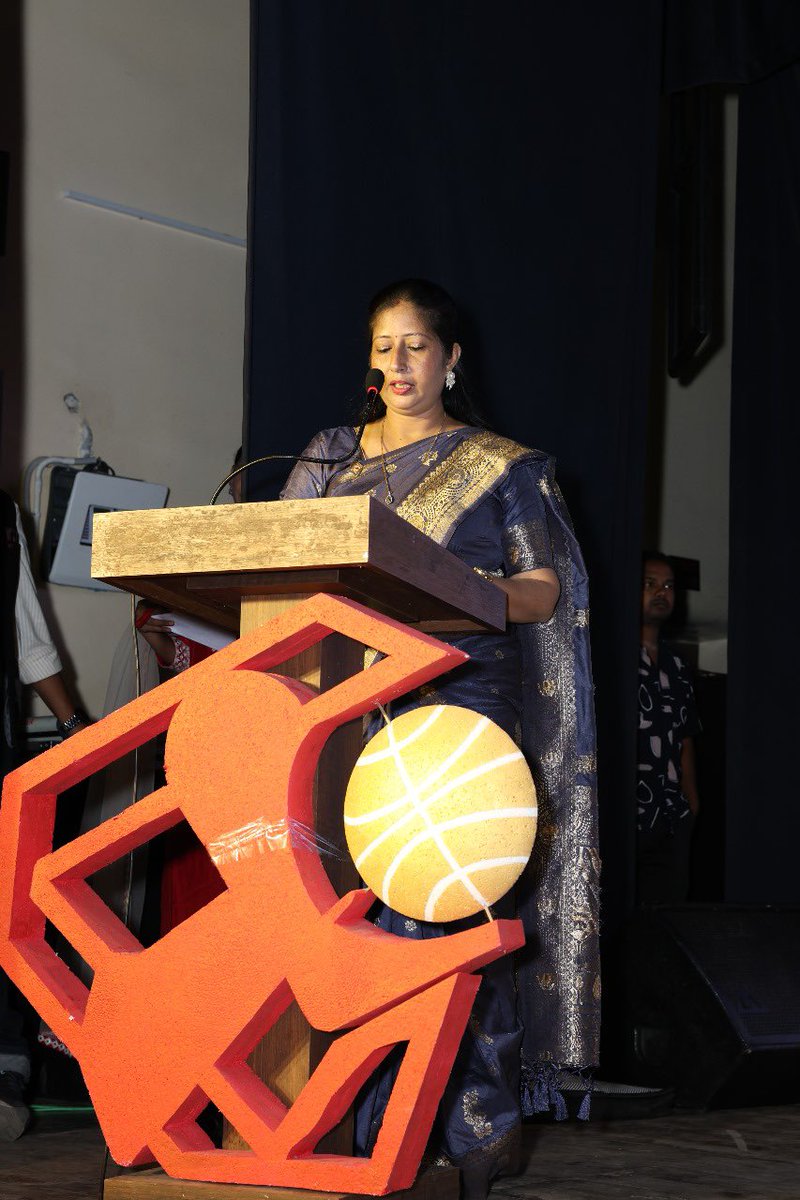 जायंट्स ग्रुप ऑफ़ चाईबासा द्वारा आयोजित एवं सत्यम बिल्डर्स द्वारा प्रायोजित अन्तर विद्यालय चित्रांकन, सामान्य ज्ञान एवं प्रायोगिक विज्ञान प्रतियोगिता का पुरस्कार वितरण समारोह आज पिल्लई हाल, चाईबासा में सम्पन्न हुआ।<a href="/GiantsWelfare/">GIANTS Welfare Foundation</a> <a href="/ShainaNC/">Shaina Chudasama Munot</a>