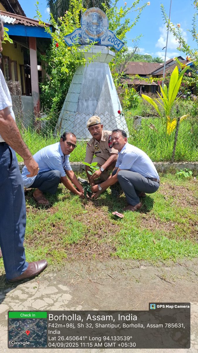 "Protecting nature is protecting our future." 🌱
Honouring Sardar Vallabhbhai Patel’s vision, #JorhatPolice held a Plantation Drive at Borholla HS School, with active student participation — celebrating true #RashtriyaEkta.
Let’s grow a greener tomorrow!