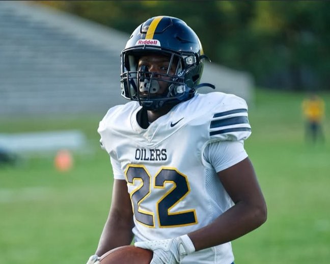 Week 2 Win vs. Saginaw United

6 carries | 55 yards | 2 TDs 
(Only played 1st half)
Class of 2027 | RB | Mt. Pleasant HS

hudl.com/v/2SbQ7u

<a href="/fbcoachmac/">Jason McIntyre</a> <a href="/alex_pallone/">Alex Pallone</a> <a href="/PrepRedzoneMI/">Prep Redzone Michigan</a> <a href="/MichFBFrenzy/">Michigan Prep Frenzy</a> <a href="/MIexposure/">Michigan Exposure</a> <a href="/svlsports/">Saginaw Valley League</a> <a href="/TheD_Zone/">The D Zone</a> 
<a href="/MtpOilers/">Mt. Pleasant Oiler Athletics</a>