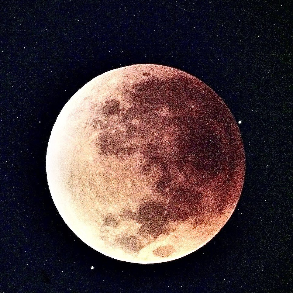 moon
#eclipse
#81Aqr
#82Aqr