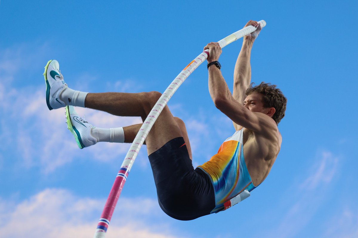 Finalizó la última fecha del Continental Tour en Beijing con grandes resultados para las Américas 🌎

🥇 Sarah Mitton 🇨🇦 brilló en lanzamiento de bala con 19.72m.
🥇 Khaleb McRae 🇺🇸 se llevó los 400m con 44.64.
🥇 Maia McCoy 🇺🇸 ganó los 100m con 11.20.
🥈 Cole Walsh 🇺🇸 fue
