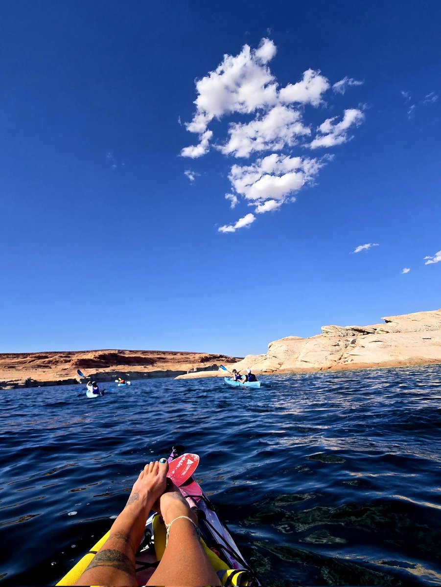 GoddessSeraphyn's tweet photo. Even the universe shows its love for me… 🌌💛
The wind, the water, the sun...and every obedient little piggy who knows their place 💸👣
Some things are just meant to worship 😏 #DesertGoddess #FeetWorship #FindomQueen #MysticalVibes https://t.co/mJTIHcRjVB
