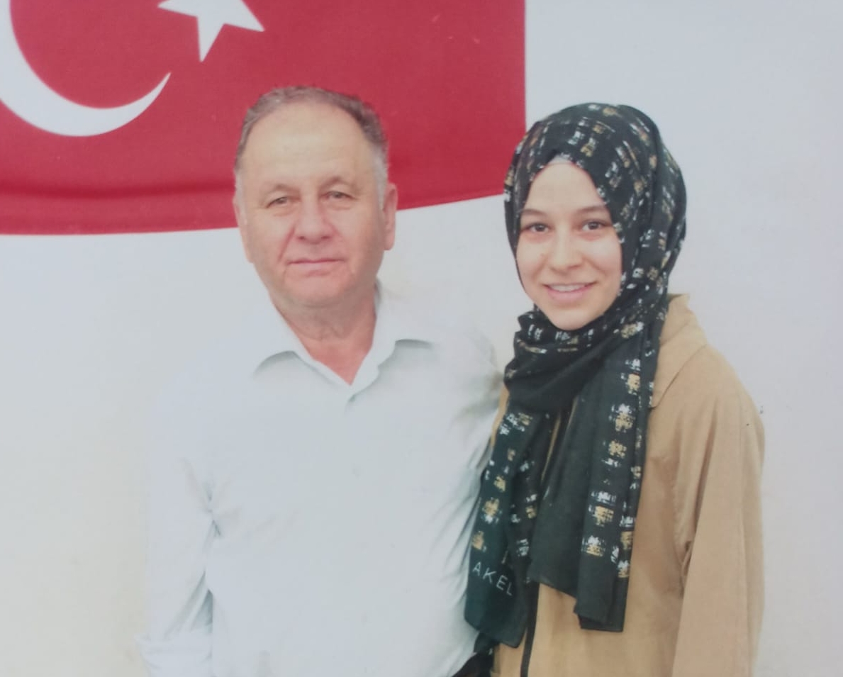 CENAZE NAMAZI BİLGİLERİ 

Bu sabah hayatını kaybeden hasta mahpus, eğitimci İbrahim Güngör'ün (72) cenazesi yarın ikindi vaktinde İzmir Bornova Fidanlık Camiinde kılınacak namazdan sonra Naldöken Mezarlığına defnedilecek.  

72 yıllık ömrü boyunca vatanı, milleti içinde elinden