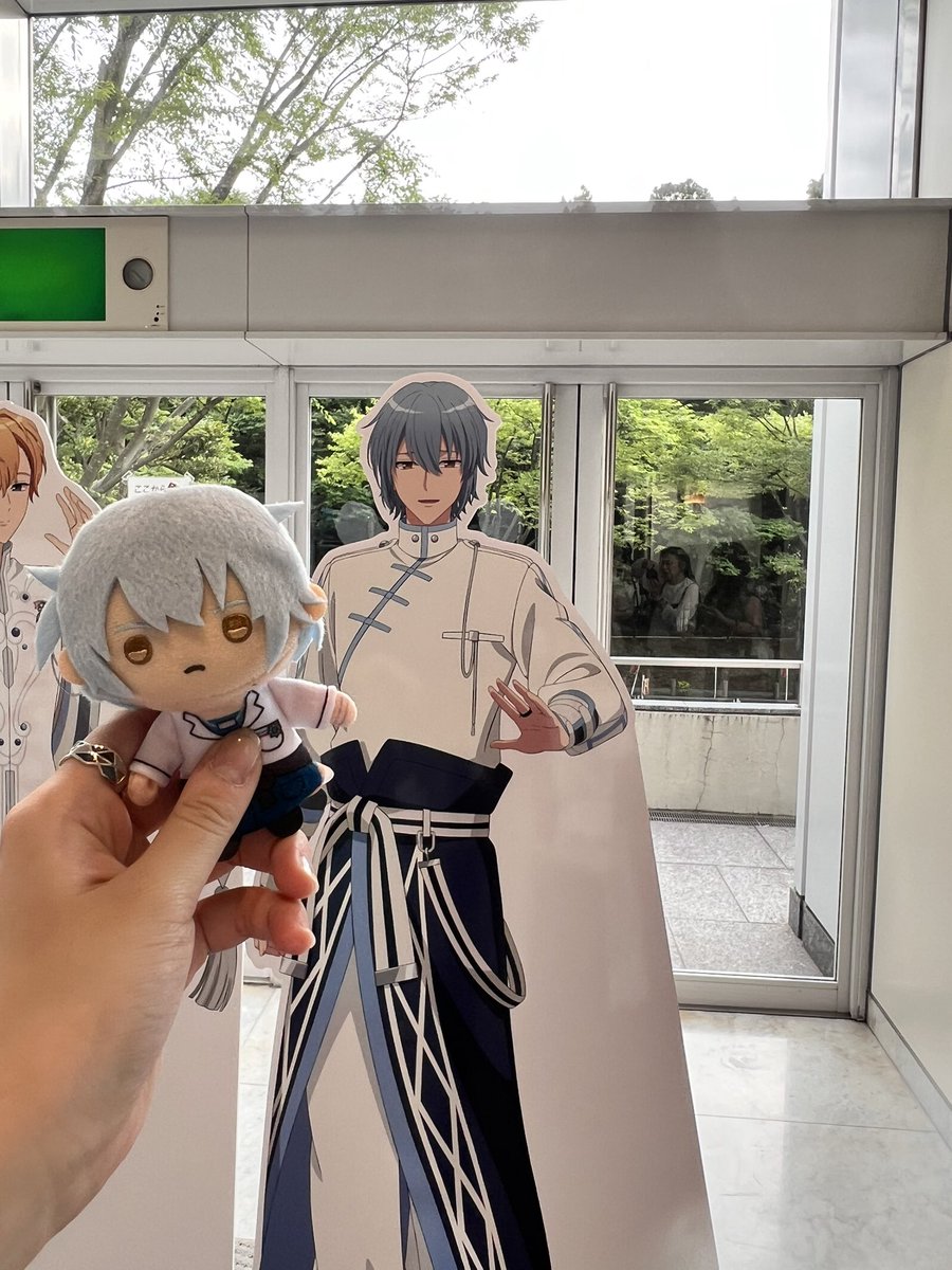 スマホ撮影だから、画質めっっっちゃ悪いけど皆既月食みた！
目的果たしたので寝る！！！

そしてネロお誕生日おめでとう🎉
（キャスイベで撮ったお写真を添えて）