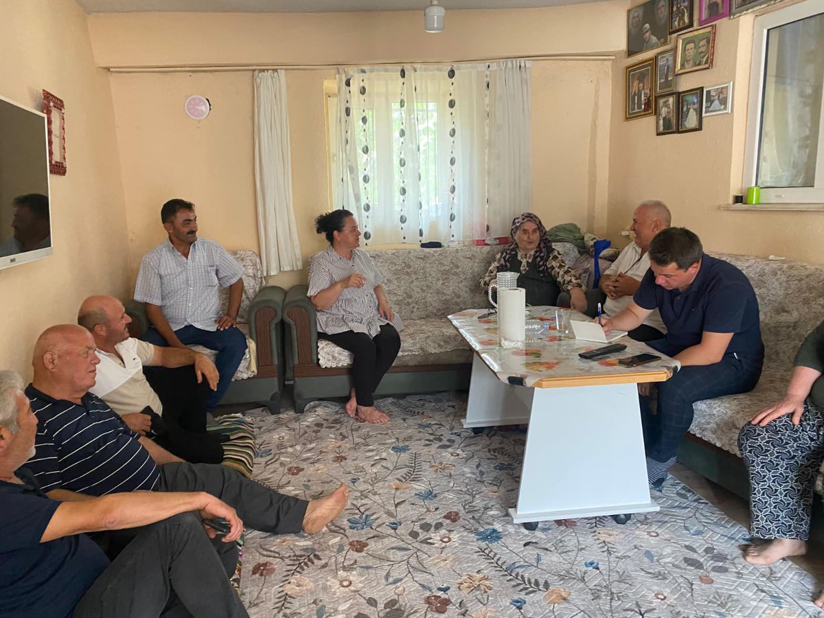 Nilgun_OK's tweet photo. 📍 Bekilli / Deşdemir Mahallesi
Partimizin kurucu üyelerinden Faik Sarı’yı ziyaret ettik.
Teşkilatımıza yıllarca emek vermiş yol arkadaşlarımızın emekleri unutulmaz, hatıraları yolumuza ışık oluyor.
#Bekilli #Denizli #Vefa https://t.co/M1POEkFi35