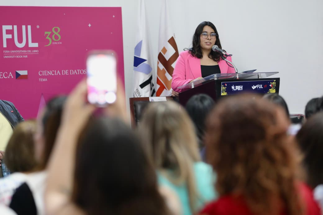 🎉 En el marco de la #FUL2025, celebramos la Premiación #FULJóvenes, un reconocimiento al talento emergente que impulsa el pensamiento, la creatividad y la innovación juvenil. 🏆📚

🌐 uaeh.edu.mx/ful/2025/event…

#UAEH #FUL38 #CienciaDeDatos #LaFeriaDeTodasYTodos