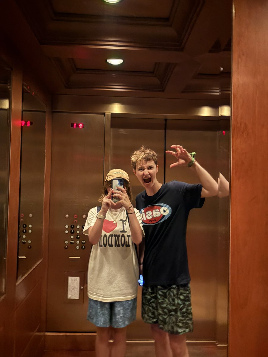 streaming with <a href="/elisinspace_/">eli</a> tomorrow and its gonna be so PEAK (see what i did there) (cause we are playing peak)