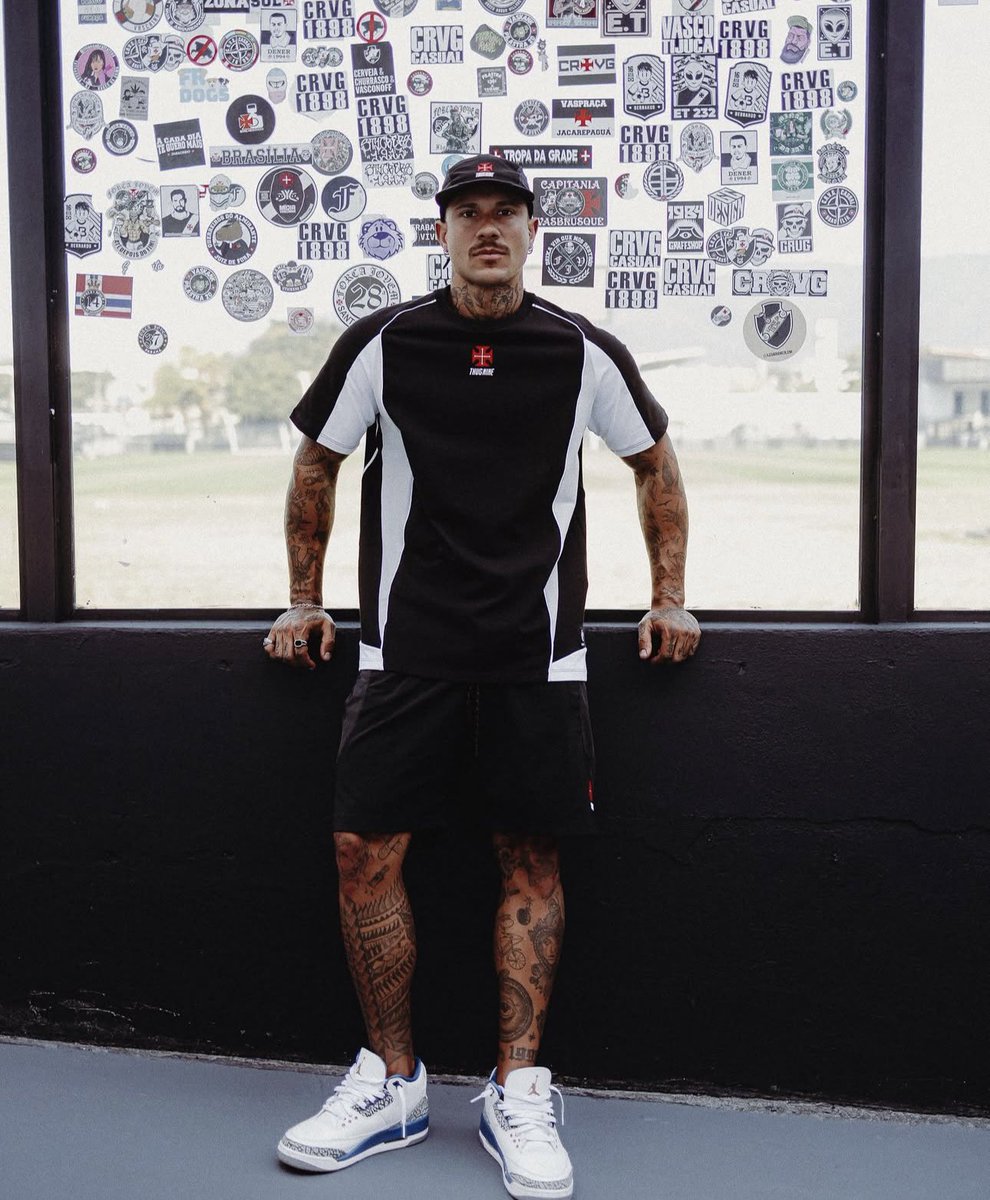 midiavascaina's tweet image. Se vocês olharem direitinho, é ela ali 👀