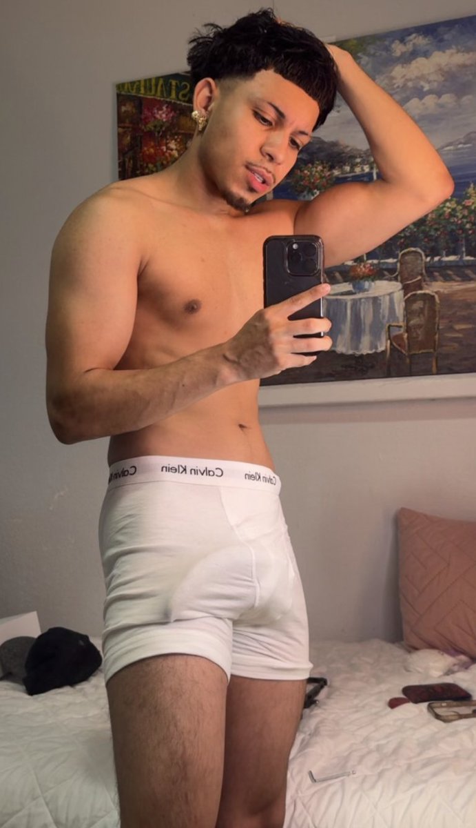 JackLongLegend's tweet photo. Anybody who types "pls" unlocks all the nudyz https://t.co/EtloihYFMk