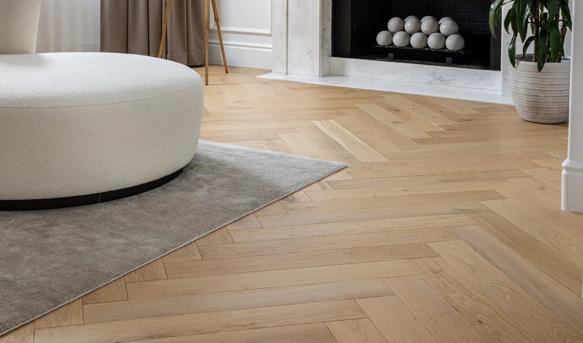 🏡 Skip the plastic. Go real.
Hardwood brings depth, warmth, and a connection to nature that no imitation can match.
#BringNatureIn #GenuineWood #FlooringWithSoul