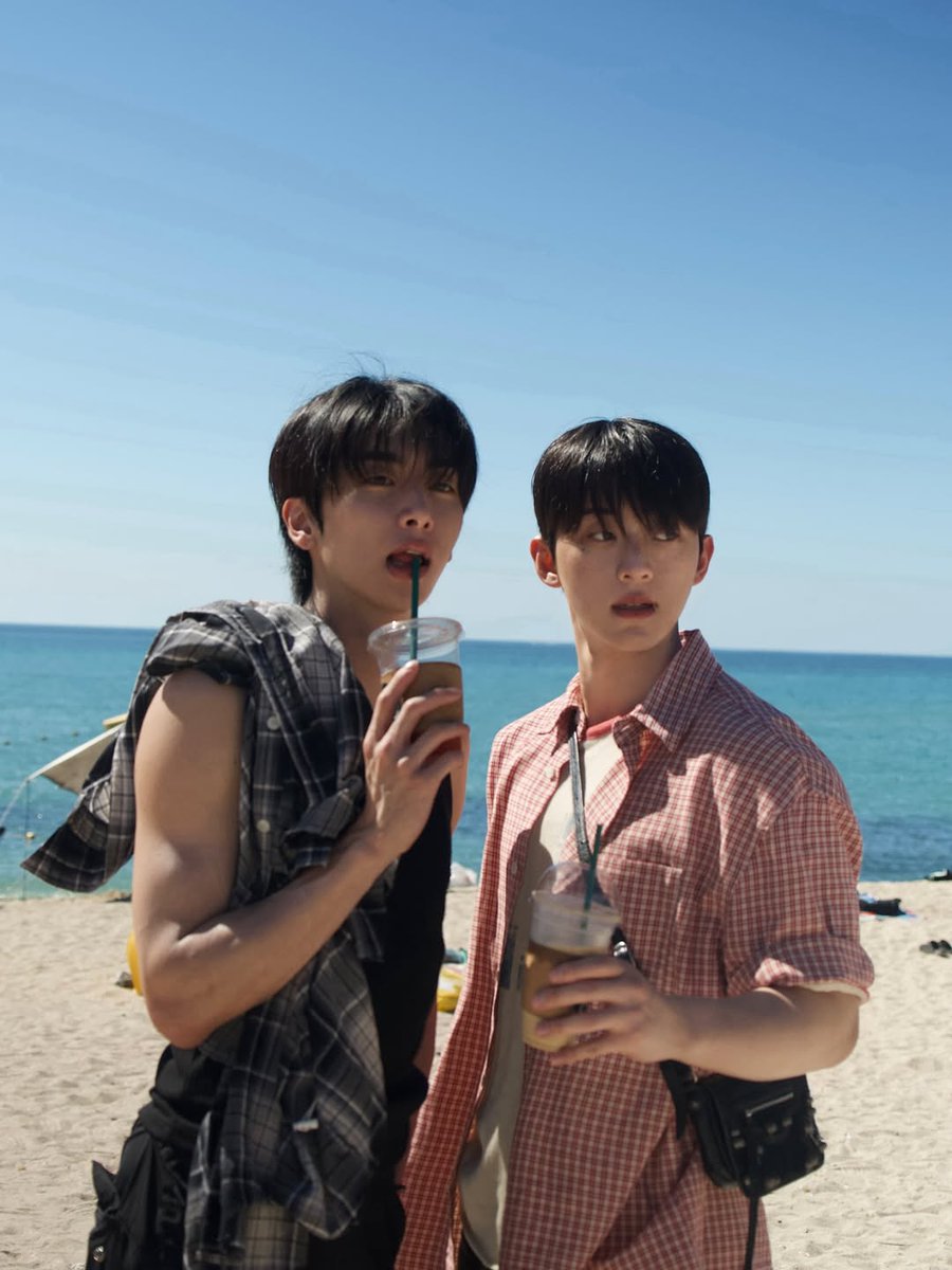 t2u_ki's tweet photo. 거뱀어 배우 두분 같이 여행도 하셨네! https://t.co/xoZBsndd86
