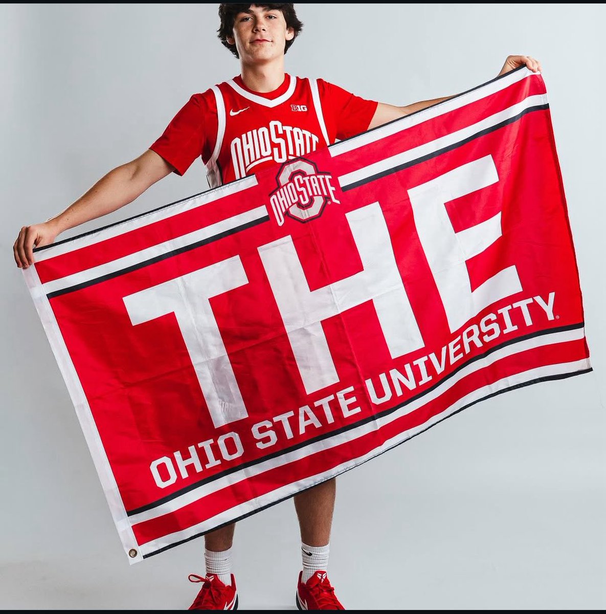 Huge Congrats to <a href="/cj_reef/">Cj Reef</a> for picking up an offer to THE Ohio State!! <a href="/OhioStateHoops/">Ohio State Hoops</a>