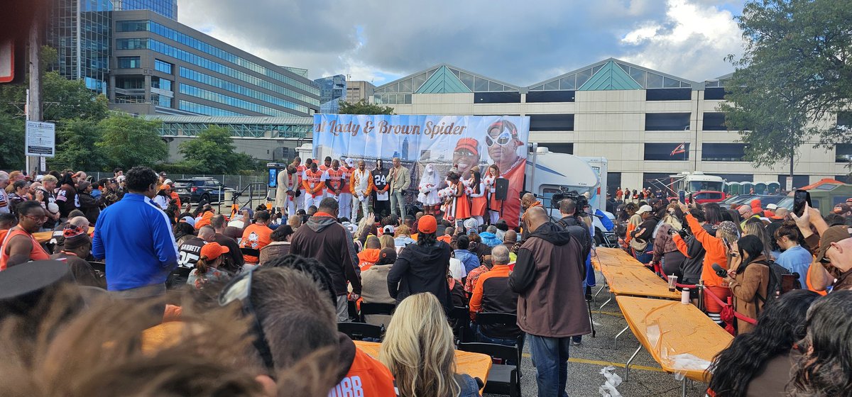 Congratulations on your Nuptials <a href="/BrownSpiderCLE/">🇺🇸BROWN SPIDER ADVENTURES!!!🇱🇷 #D4L (17-0)</a> <a href="/Firstlady_888/">FIRSTLADY OF D4L</a>