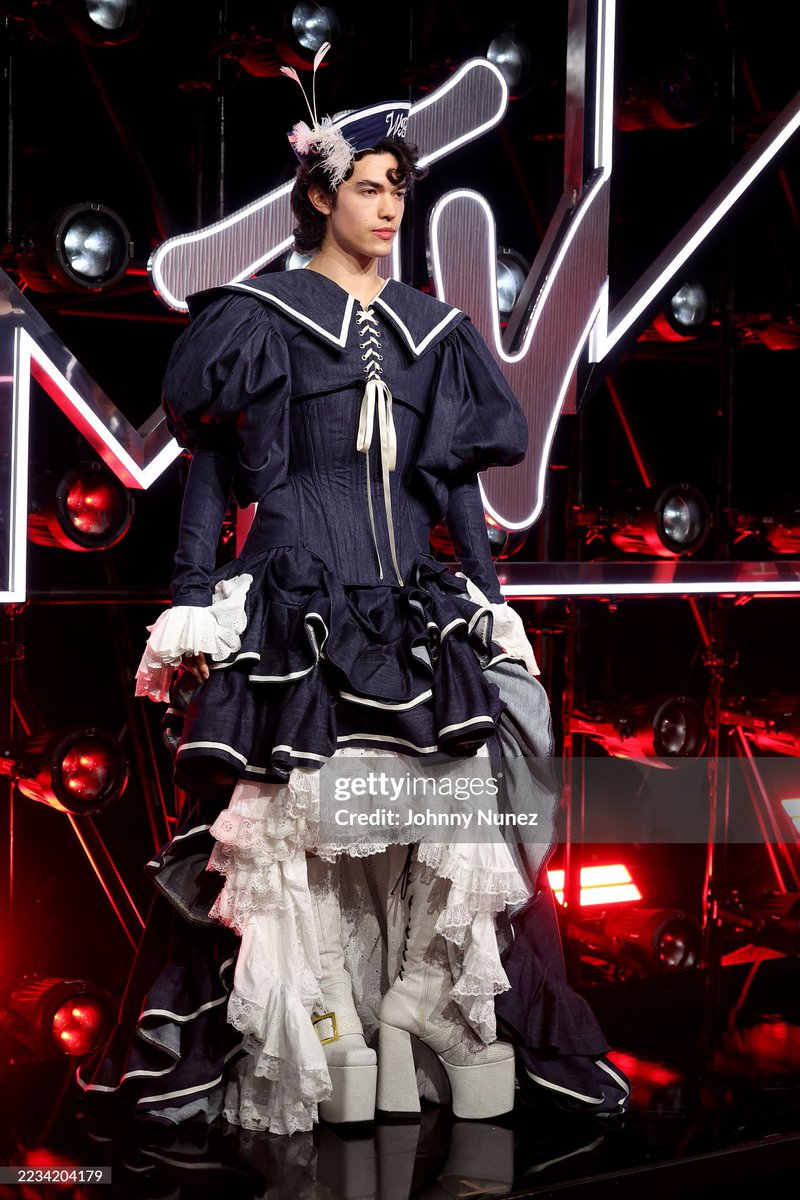 nobodyseversrry's tweet photo. not the metgala but once again he didn’t lie https://t.co/LVKUVKWGfY