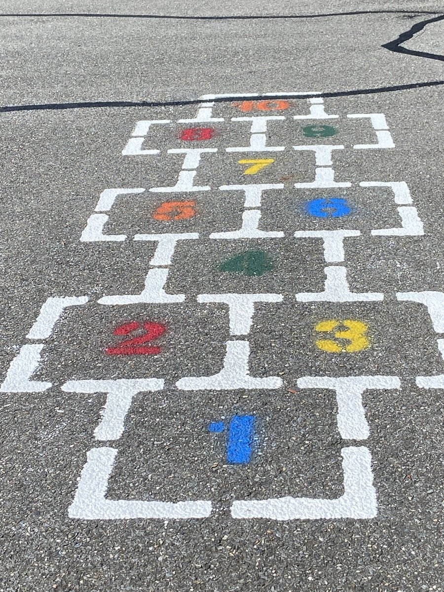 Thanks to the Dudes (Dads Uplifting Davidsonville Elementary School) who gave our recess games a spruce-up last weekend! We are grateful for our volunteers! Check the Blast for opportunities to pitch in!