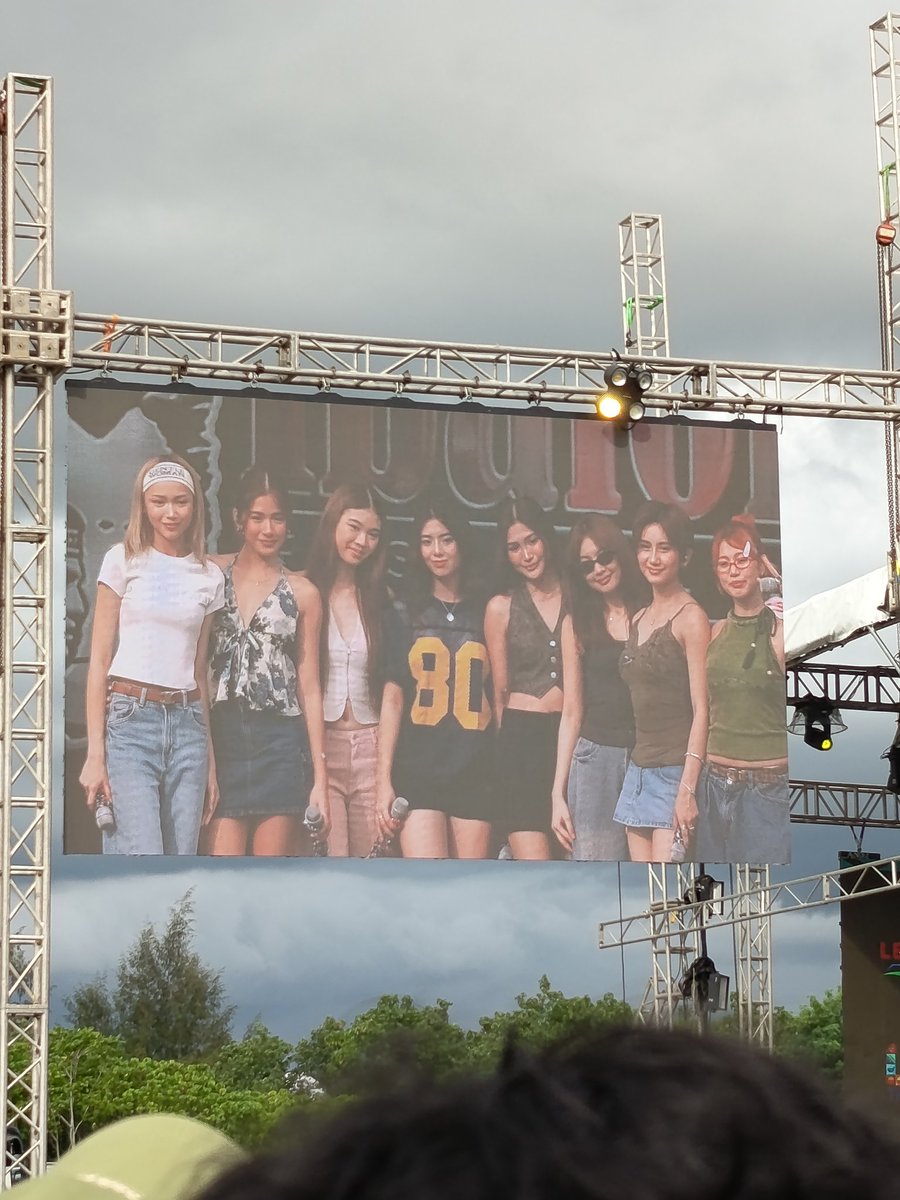 joan_hagos's tweet photo. Walong Magayon Sa Ibalong!!💗
#BINI #BINIBidaSaBicolandia #IbalongFestival2025 https://t.co/pOa0uzGVnQ