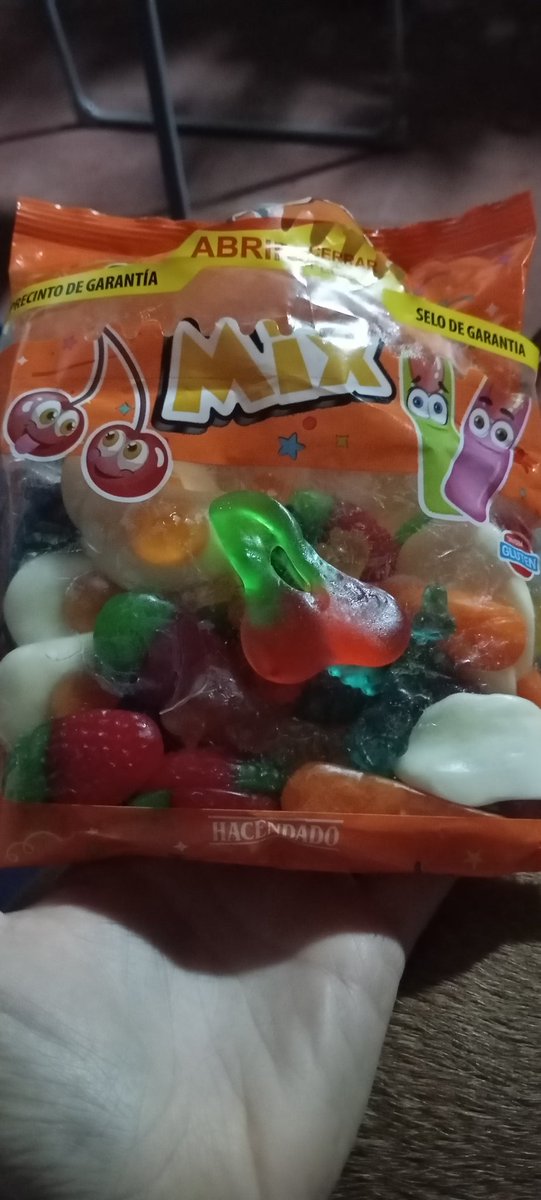 MariGmadu's tweet photo. ¿En serio teníais las mejores cerezas en chuche y también las habéis cambiado @Mercadona ? ¿Tan caras eran? Todo el paquete está más malo.Todo lo bueno lo quitáis, no tiene sentido ... #mercadonaysuscositas
#mercadona
#LoBuenoLoQuito
#Enfadada https://t.co/nzIxZLol9S