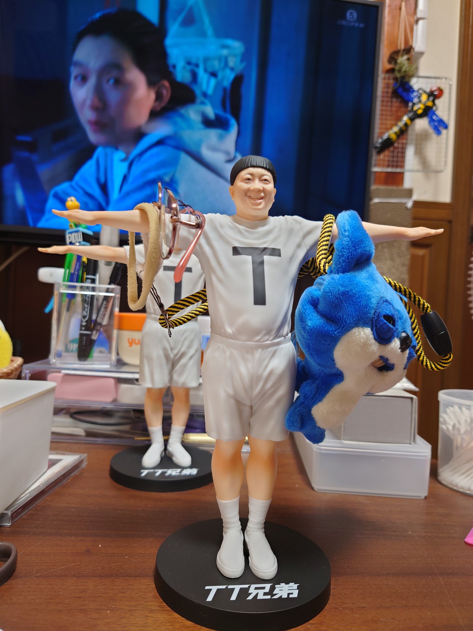 GIGO限定‼️ TT兄弟 フィギュア TT兄弟」の等身大フィギュア(立像)が登場！ チョコレート