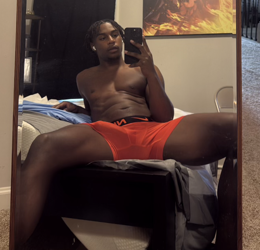 BigBoyDeandre's tweet photo. Write "hello" to unlock nudyz with no wait https://t.co/LIoj3UYmFI