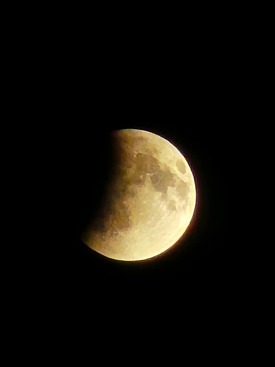 thisismonjurul's tweet photo. 🌙 Don't Miss the Chance to Witness Blood Moon tonight ❤️‍🔥
07.09.2025 https://t.co/TAKOzLJt7x