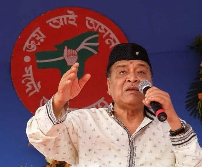 সম্প্ৰীতি আৰু সমন্বয়ৰ সূতাৰে বান্ধি অসম আৰু উ-পূৰ্বাঞ্চলক জগত সভাত প্ৰতিষ্ঠা কৰা ভাৰতৰত্ন,সুধাকণ্ঠ ড০ ভূপেন হাজৰিকাক ওপজা দিনত শ্ৰদ্ধাৰে সোঁৱৰিছোঁ।সুধাকণ্ঠৰ চিৰযুগমীয়া সৃষ্টিয়ে গণজীৱনৰ সাহ হৈ জাতিৰ এন্ধাৰ সময়ত আমাক বাট দেখুৱাই আহিছে।সুধাকন্ঠ অসমৰ আত্মা হৈ ৰ'ব ।#BhupenHazarika