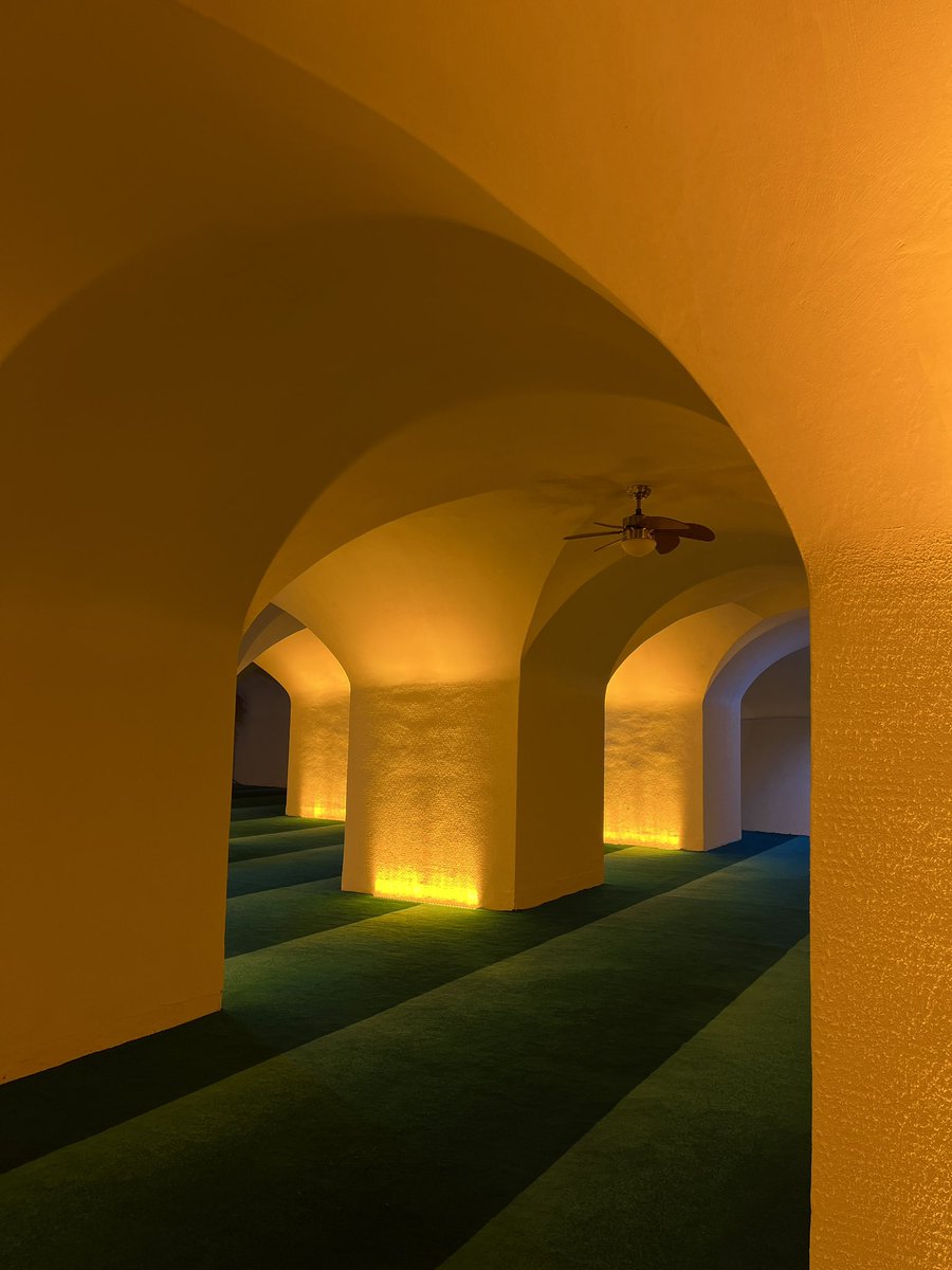 Başka bir alem…
#karaköy
#yeraltıcami