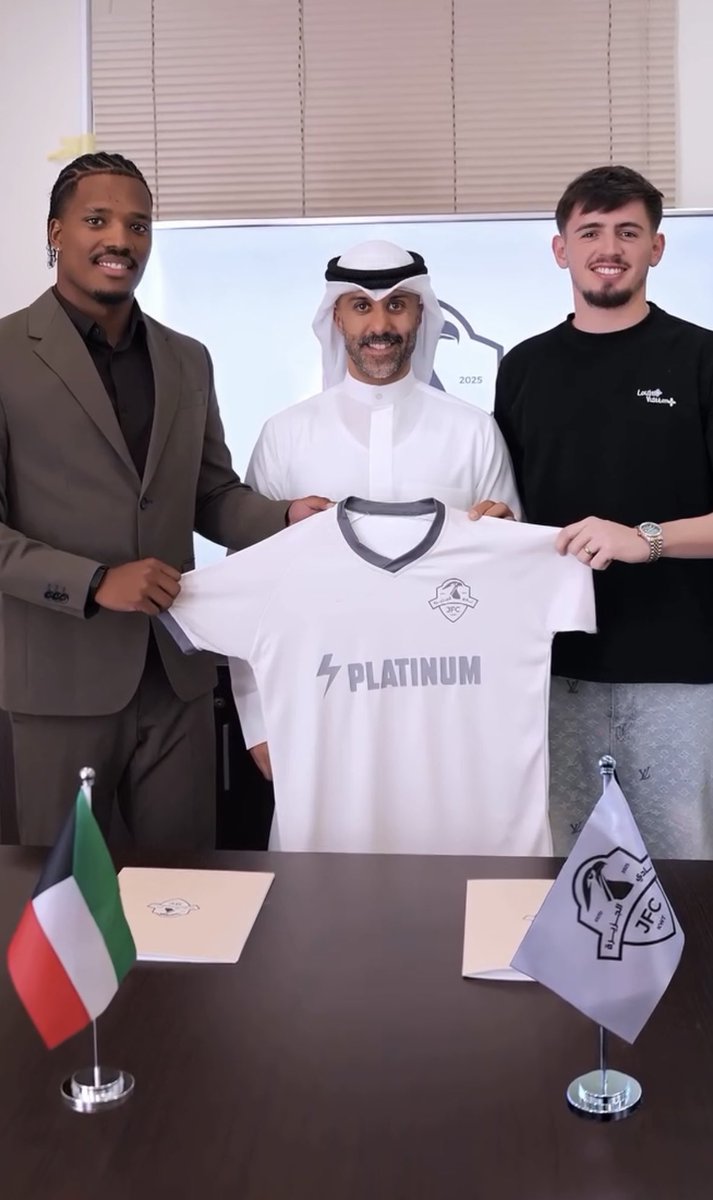 📸 بهذه الطريقة نادي الجزيرة الحديث يعلن عن محترفينه للموسم الجديد.

👏🏻👏🏻👏🏻🟤🟤🟤