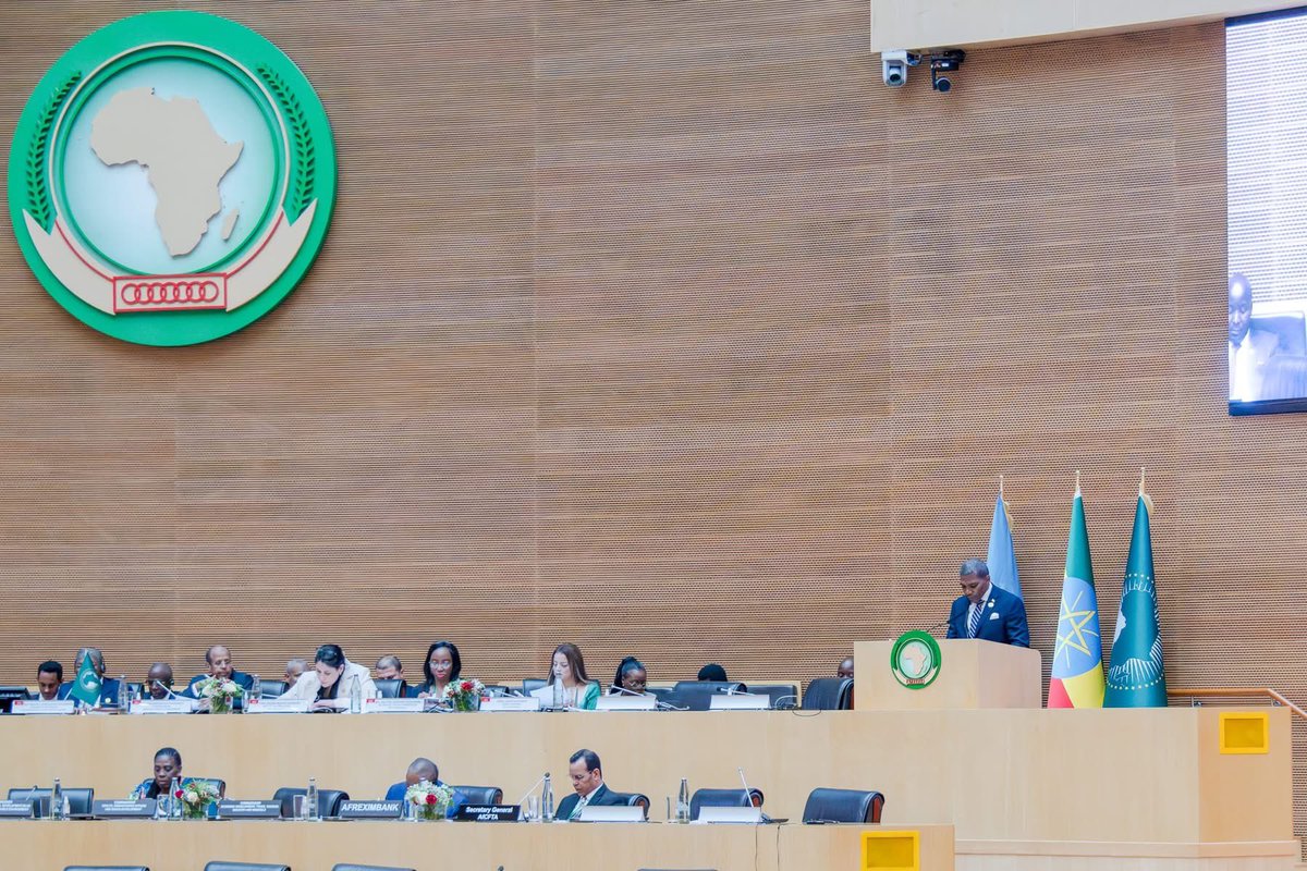 TerranceDrewSKN's tweet image. Today, I had the honour of co-chairing the 2nd Africa-CARICOM Summit alongside H.E. João Manuel Gonçalves Lourenço, President of the Republic of Angola and Chairperson of the African Union.

Held at the Nelson Mandela Hall of the African Union Headquarters in Addis Ababa, the…