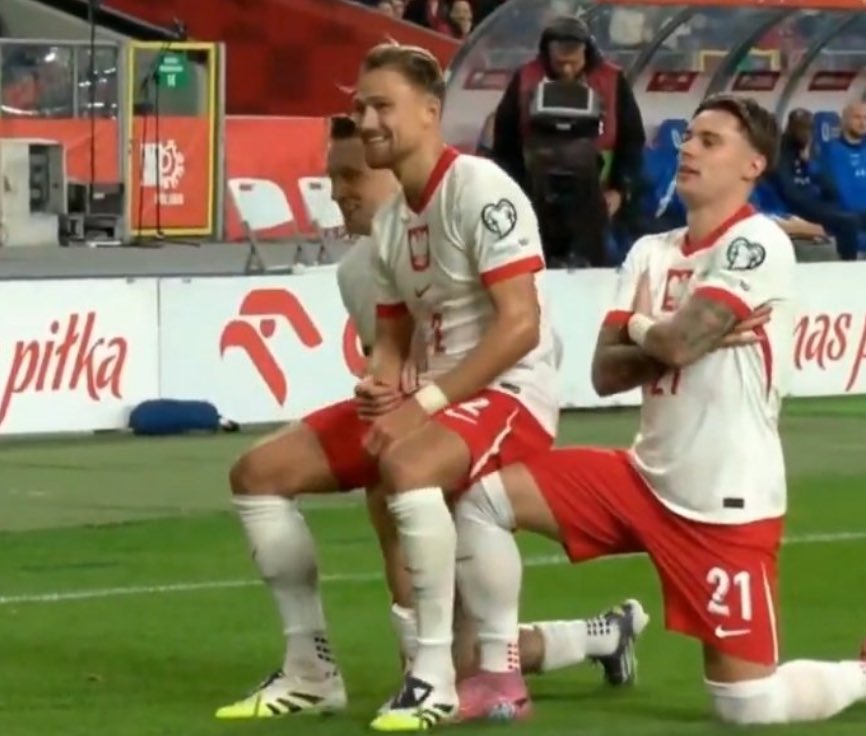 17elizka's tweet image. bad boys bad boys
whatcha gonna do?
whatcha gonna do when they come for you?
bad boys bad boys
whatcha gonna do?
whatcha gonna do when they come for you?
#POLFIN