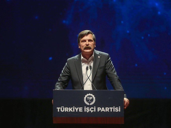 Erkan Baş dayanışmak için CHP İstanbul İl Başkanlığı'na gidiyor!

ADAM..