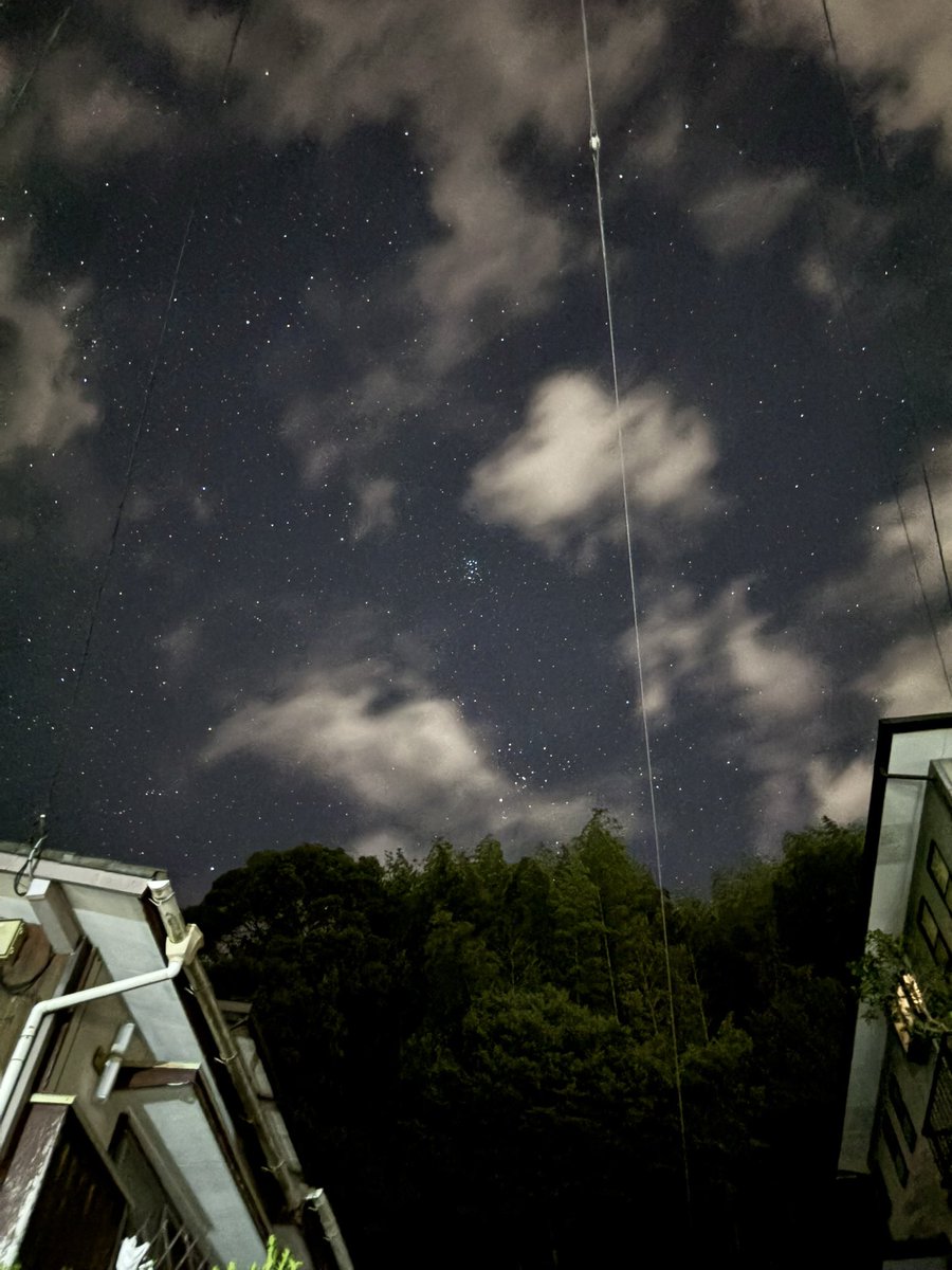shintarotyan's tweet photo. UFO(MotherShip)と思ってストーカーしてたら…
プレアデス星団だったみたいです(⌒-⌒; )
#プレアデス星団　#UFO #未確認飛行物体 #スバル　#でもUFOも居ました^_^ https://t.co/k06MAyPmHb