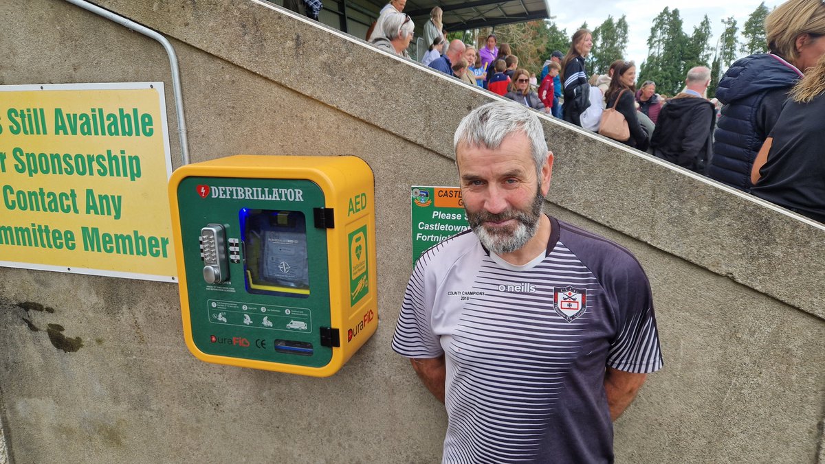 What a difference a year makes!

Last year Gerry had a cardiac arrest at <a href="/Ctr_gaa/">Castletownroche Gaa</a>
Happier visit today with <a href="/MidletonGaa/">Midleton GAA</a> 
This defibrillator - and bystander CPR - saved his life.
Learn CPR.
Know where your nearest defibrillator is.
<a href="/Irishheart_ie/">Irish Heart Foundation</a> 
<a href="/irishredcross/">Irish Red Cross</a> 
<a href="/OfficialCorkGAA/">Cork GAA</a>