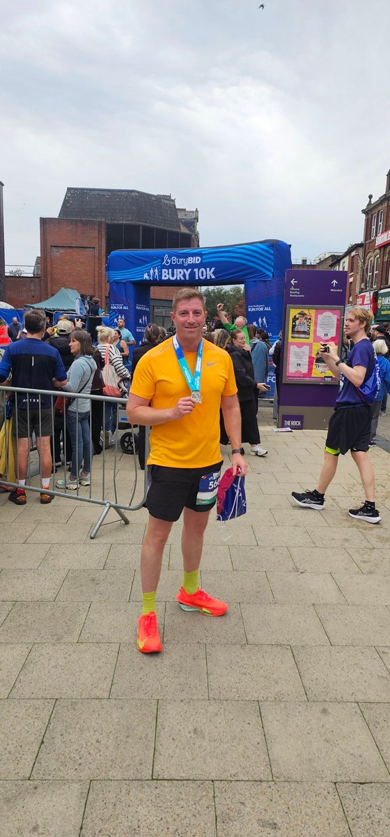 Bury BID 10k done for the third year on the spin 🏃🏻‍♂️💨.

Enjoyed it and always love seeing <a href="/dominiques88/">Dominique Solorio</a> and the boys on the way around.

It's always great to see so many familiar faces doing the run as well 🙌🏻.

#BuryBID10k #Bury10k