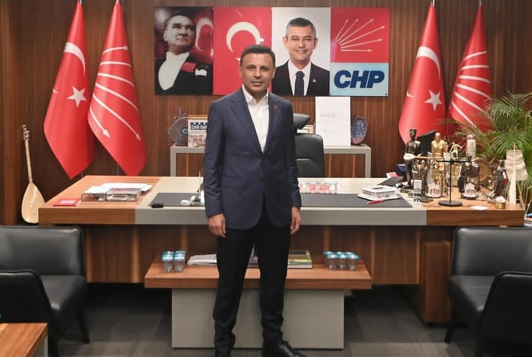 #istanbulilbaşkanım 
<a href="/ozgurcelikchp/">Özgür Çelik</a>