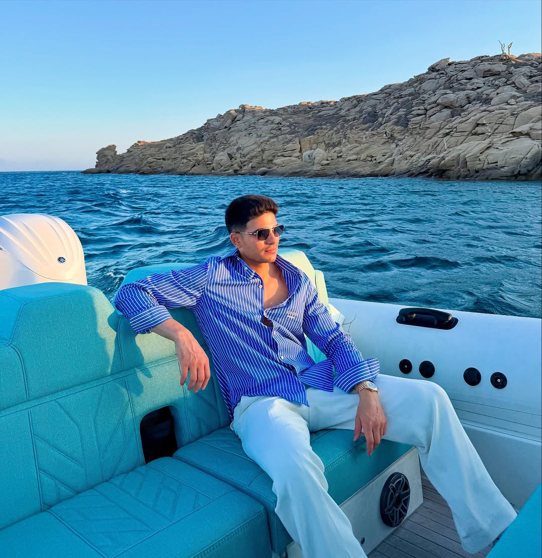 Happy Birthday Gabruuu 🫂 Aise hi chamkde raho te INDIA da naa duniya de top te rakho 🚀🇮🇳

HAPPY BIRTHDAY SHUBMAN