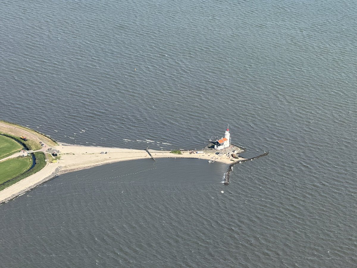 Wat was het gaaf!! Rondje boven m’n eigen woonwijk gedaan. Erg leuk om van bovenaf te zien.
