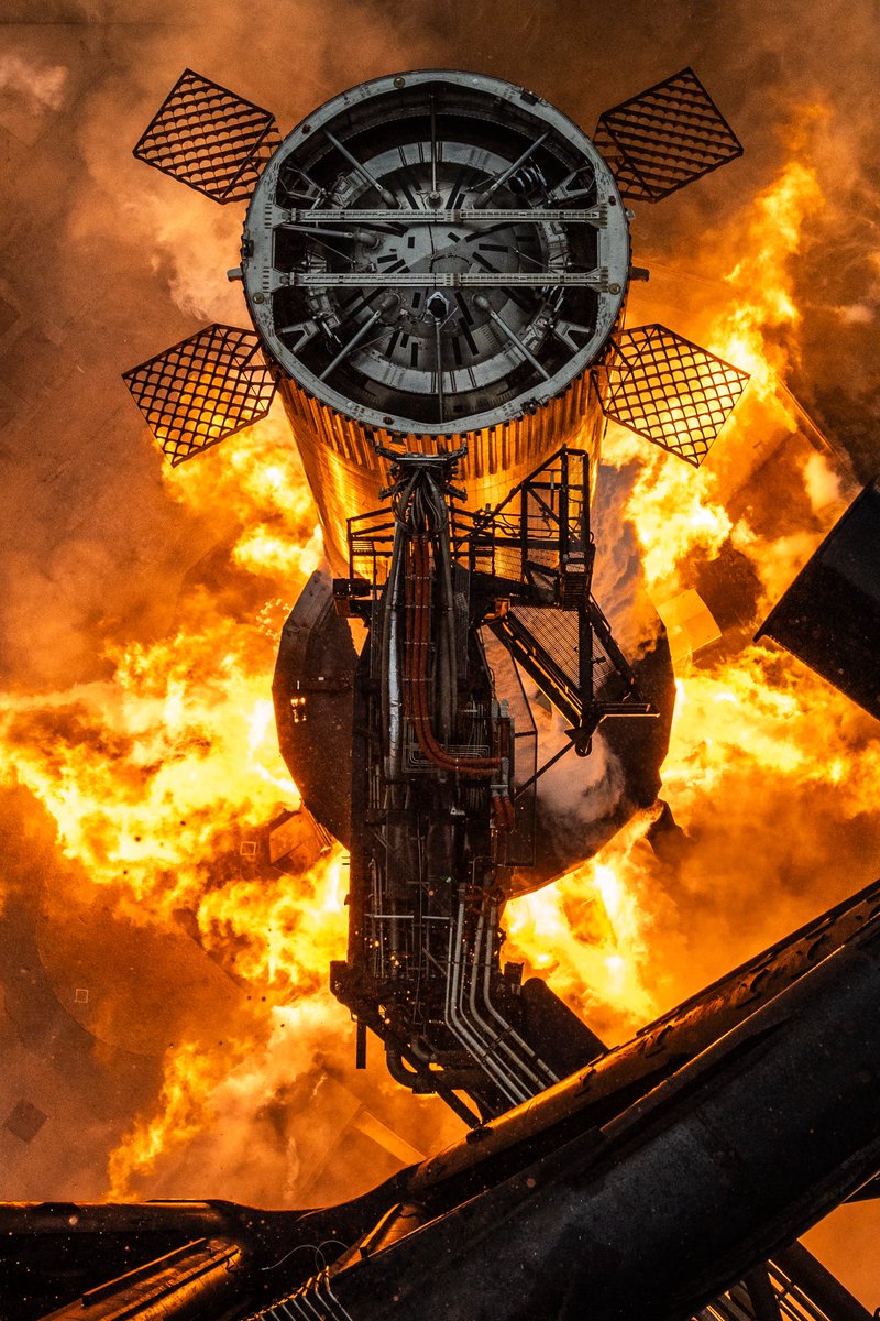 SpaceX really loves *that* angle
